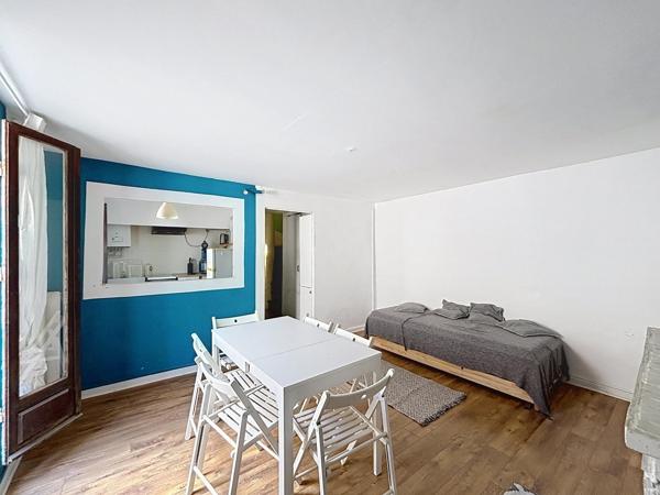 Maison de ville, Quartier Saint Aphrodise, 2 chambres