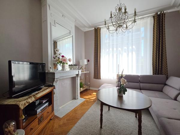 Maison
         7 pièces
        - 162 m² Exclusivité 309 000 € *