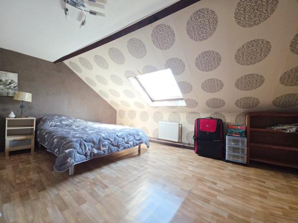 Maison
         7 pièces
        - 162 m² Exclusivité 309 000 € *