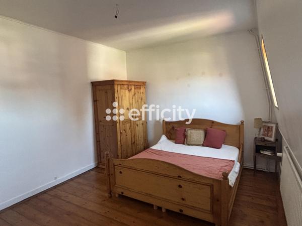 Maison
         5 pièces
        - 130 m² 399 000 € *