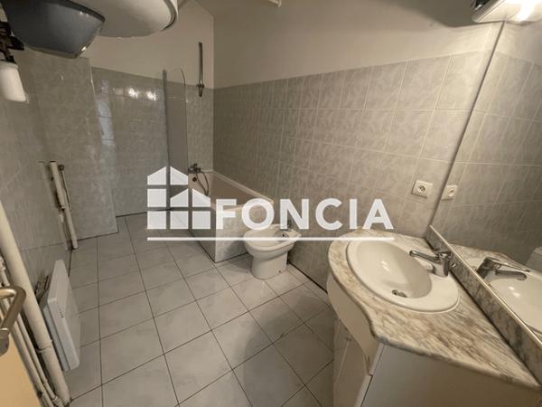 Location Appartement 3 pièces 63.26 m² - 21 RUE NOTRE DAME Lombez 32220