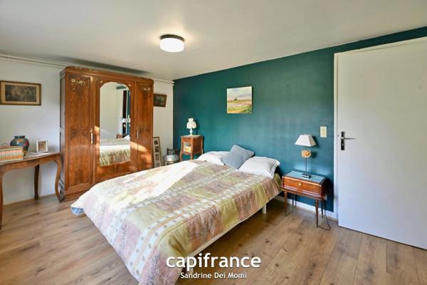 Proche Bourg de Tassin - Maison P7 de 155m² habitables (230m² au sol) 5 chambres - parcelle de 1 560m²