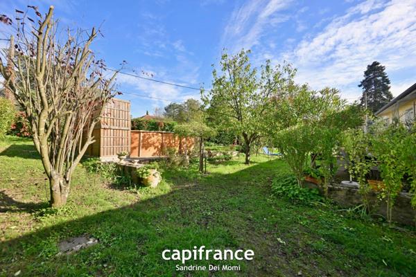 Proche Bourg de Tassin - Maison P7 de 155m² habitables (230m² au sol) 5 chambres - parcelle de 1 560m²