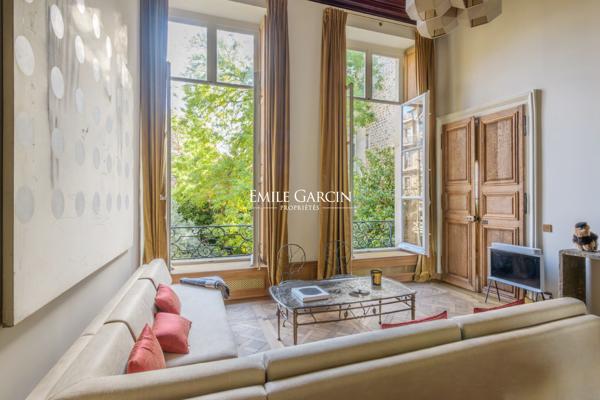 A vendre - appartement d'exception - 5 pièces - 141 m²  - sur jardin - Paris 75007 - Varenne