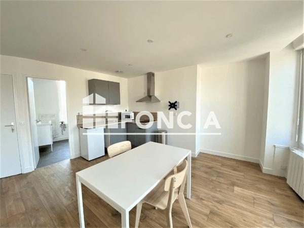 Location Studio meublé 32.43 m² - 10 RUE SAINT GERMAIN Flers 61100