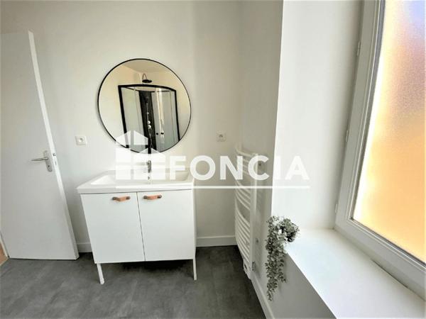 Location Studio meublé 32.43 m² - 10 RUE SAINT GERMAIN Flers 61100