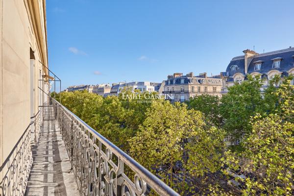 À vendre - Appartement - Paris 75116 -  Arc de Triomphe/Avenue Marceau - Balcon