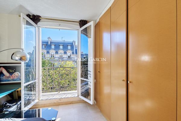 À vendre - Appartement - Paris 75116 -  Arc de Triomphe/Avenue Marceau - Balcon