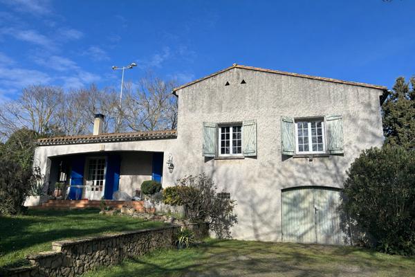 Rare et exceptionnel : Maison 4 chambres avec piscine et grand terrain au cœur de Bram. Bram (11150)