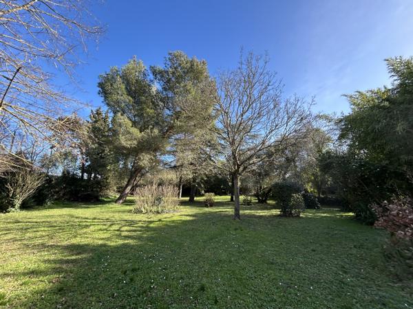 Rare et exceptionnel : Maison 4 chambres avec piscine et grand terrain au cœur de Bram. Bram (11150)