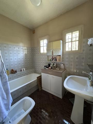 Rare et exceptionnel : Maison 4 chambres avec piscine et grand terrain au cœur de Bram. Bram (11150)