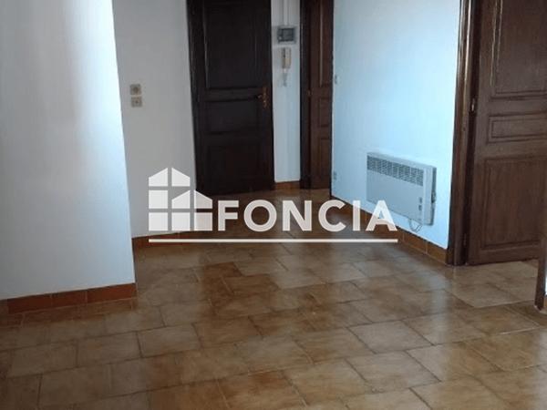 Location Appartement 3 pièces 39 m² - 13 RUE PORTE CHARTRAINE Nogent Le Roi 28210