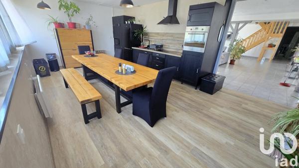 Maison 6 pièces de 177 m² à Mesnil-en-Ouche (27330)