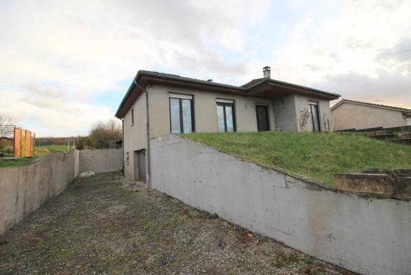 Bouzonville (57320) Plain-pied 5 pièces 95 m² sur sous-sol complet et jardin