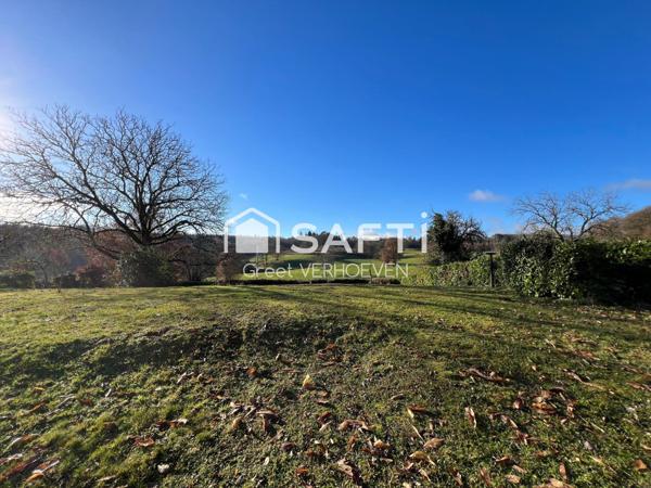 Grange d’environ 240m2 avec vue dégagée