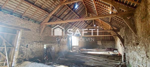 Grange d’environ 240m2 avec vue dégagée