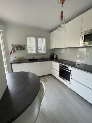 Maison à Caudéran 4 chambres, garage, jardin, piscine 575 000 €