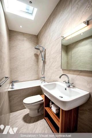 Au c?ur du secteur de Saint Michel, cette maison de ville pleine de charme attend votre touche ...