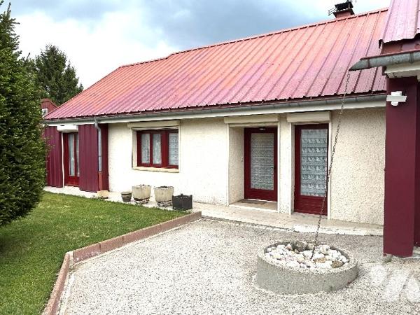 Rare à la vente, quartier résidentiel, Pavillon de 1982 de plain pied d'environ 110m²