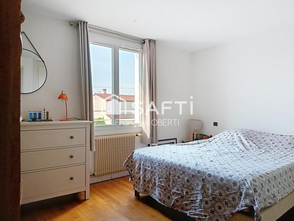 jolie maison familiale T5 piscine cœur de village