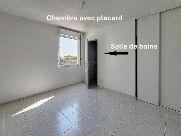 Dernier étage-ascenseur-parking