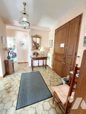 A VENDRE - Liffré (35 ) Maison 162 m² + sous-sol + garages + jardin.
Venez découvrir une très ...
