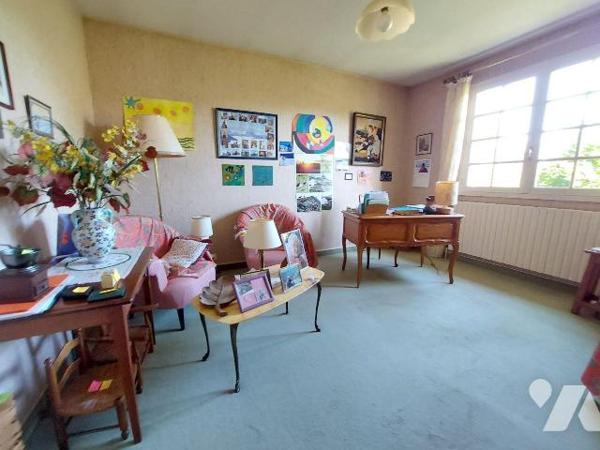 A VENDRE - Liffré (35 ) Maison 162 m² + sous-sol + garages + jardin.
Venez découvrir une très ...