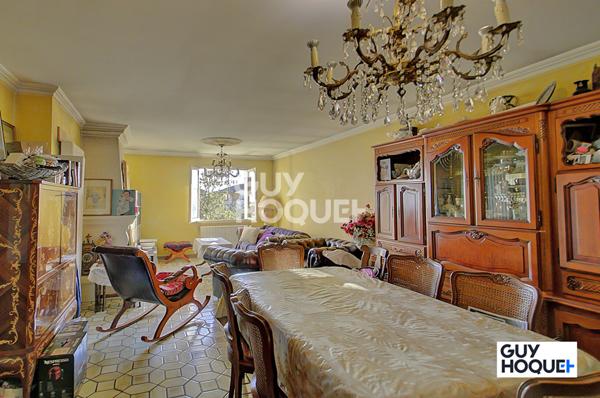 Maison Vaulx-en-Velin limite Villeurbanne 5 pièces 99m² habitables / 204,82m² au sol / grand jardin