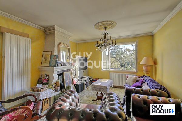 Maison Vaulx-en-Velin limite Villeurbanne 5 pièces 99m² habitables / 204,82m² au sol / grand jardin