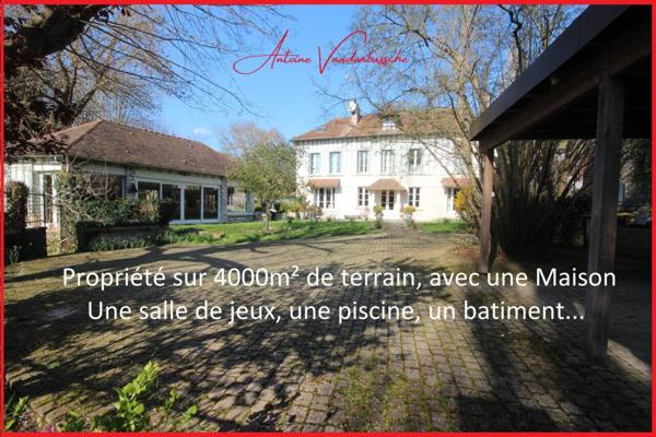 Maison à vendre 10 pièces de 258 m²
