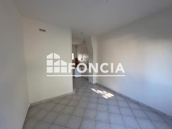 Location Studio 21.6 m² - LE MIREILLE Toulon 83000