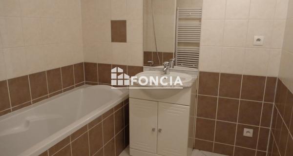 Location Appartement 2 pièces 56.9 m² - Villeurbanne 69100