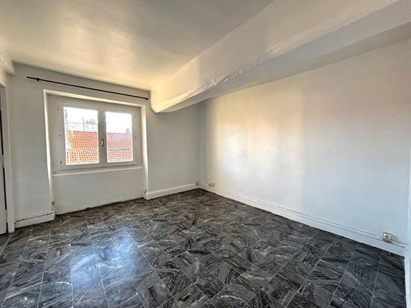 Appartement Saint Etienne 2 pièce(s) 40.26 m2 Centre-ville