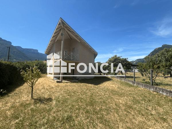 Location Maison 5 pièces 112.47 m² - 6 RUE DU PONT NOIR Saint Egreve 38120