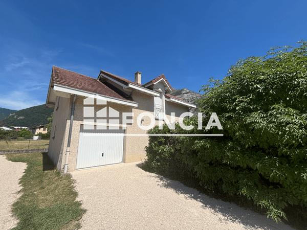 Location Maison 5 pièces 112.47 m² - 6 RUE DU PONT NOIR Saint Egreve 38120