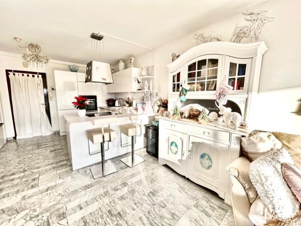 Charmant Appartement 2 Pièces dans la Résidence Prisée "Mas de Tanit" à Juan-les-Pins