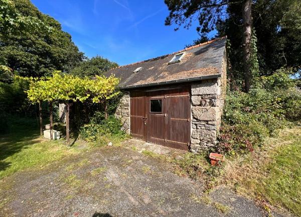 Maison à vendre    6 pièces •  Rostrenen