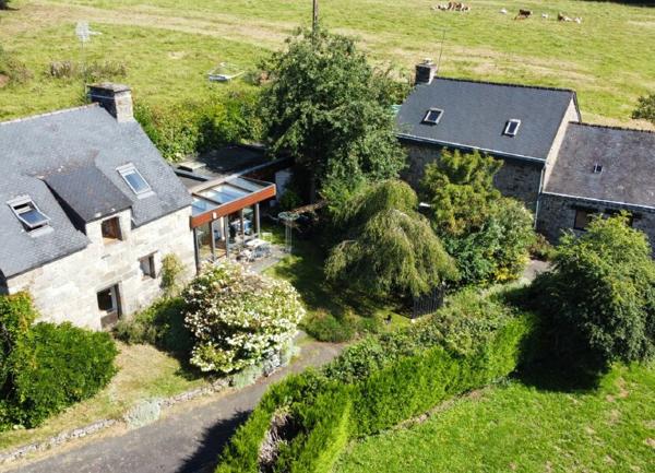 Maison à vendre    6 pièces •  Rostrenen