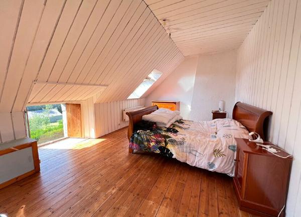 Maison à vendre    6 pièces •  Rostrenen