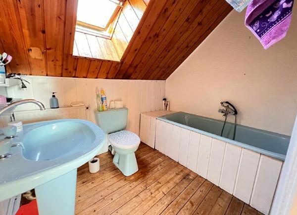 Maison à vendre    6 pièces •  Rostrenen