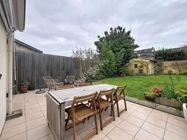 Saint Herblain Beauséjour / jolie maison 2 chambres / jardin / sous-sol et garage /