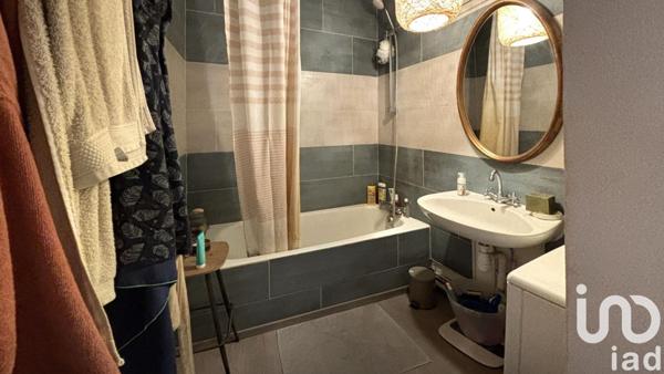 Appartement 2 pièces de 48 m² à Paris (75018)