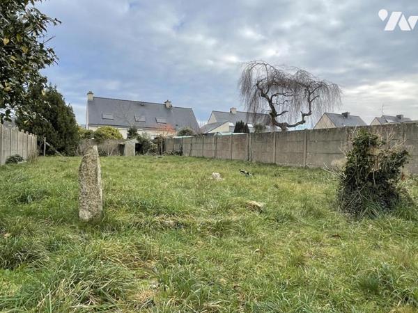 CENTRE VILLE AVEC 3 CHAMBRES SUR 594 m² - 2 ENTREES  A RENOVER A LOCMINE