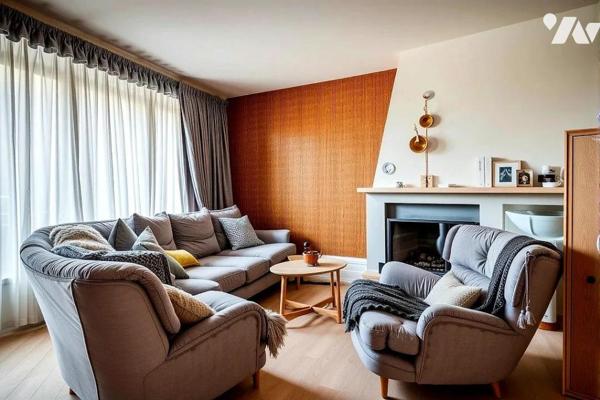 CENTRE VILLE AVEC 3 CHAMBRES SUR 594 m² - 2 ENTREES  A RENOVER A LOCMINE