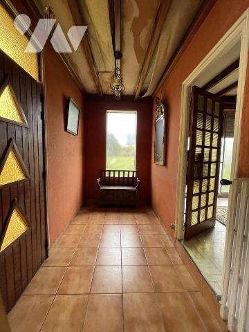 CENTRE VILLE AVEC 3 CHAMBRES SUR 594 m² - 2 ENTREES  A RENOVER A LOCMINE