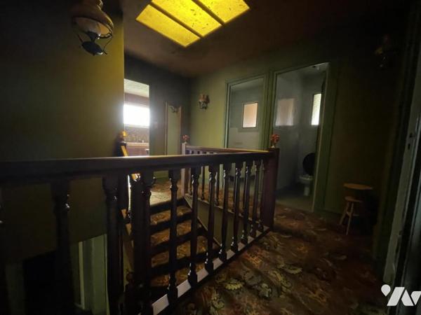 CENTRE VILLE AVEC 3 CHAMBRES SUR 594 m² - 2 ENTREES  A RENOVER A LOCMINE