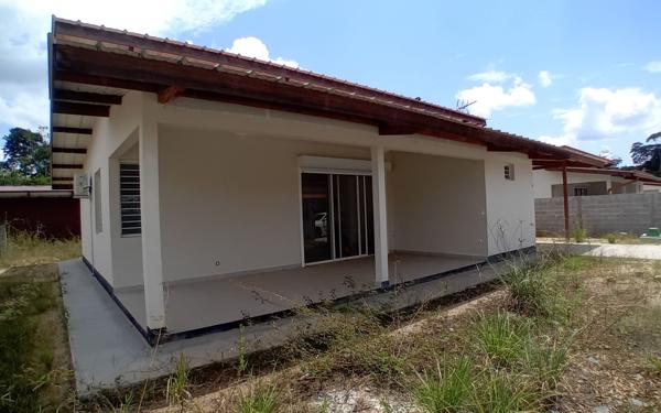 Maison à louer    4 pièces •  Saint-Laurent-du-Maroni