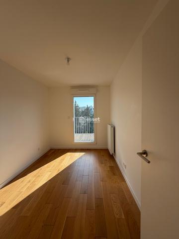 Location Appartement 4 pièces 81.4 m² - Rueil-malmaison 92500