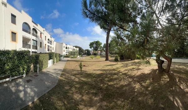 Appartement  T2 31 m2  180 M Plage