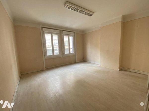 Secteur Siam / Triangle d'Or - Au coeur de l'un des quartiers les plus recherchés de Brest, déc...